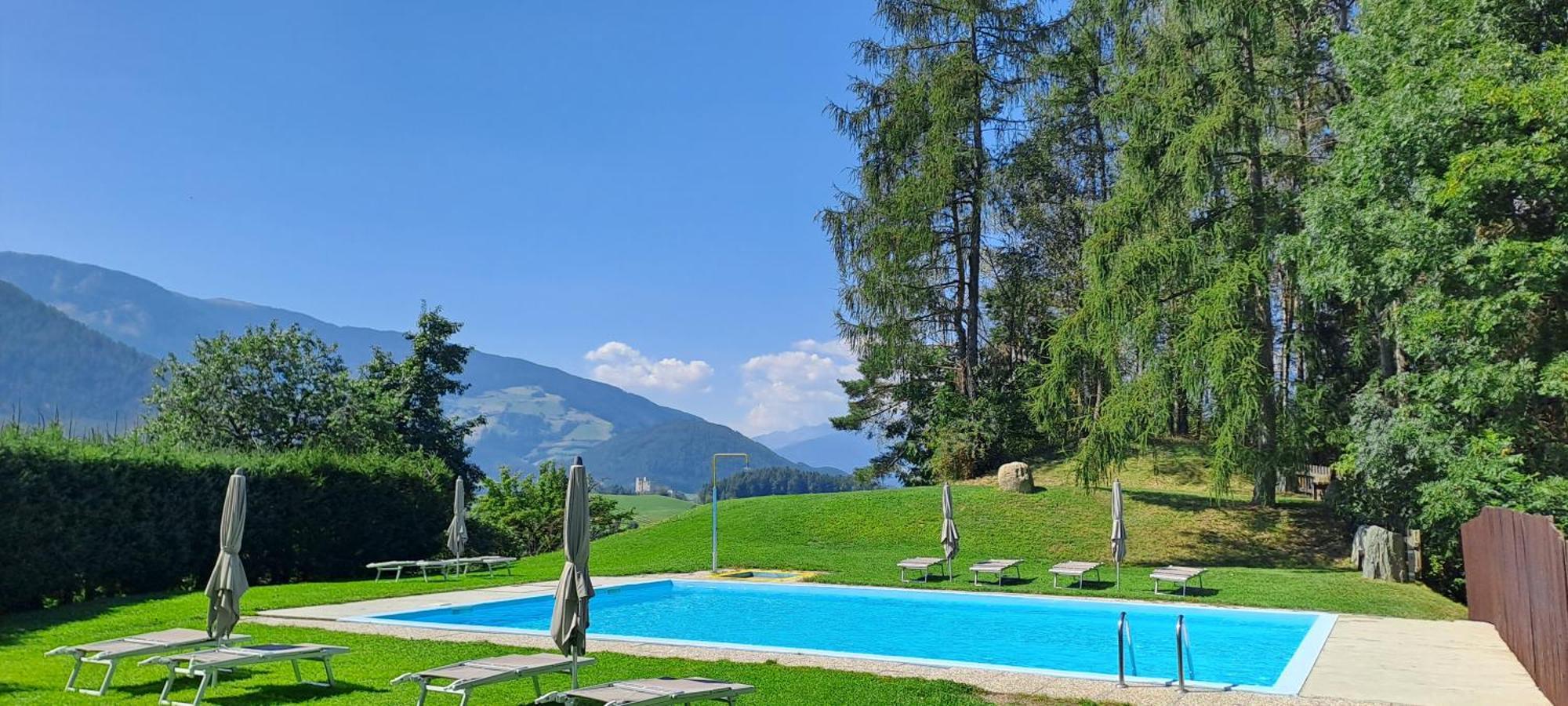 Apartment Pichlerhof San Lorenzo di Sebato Luaran gambar
