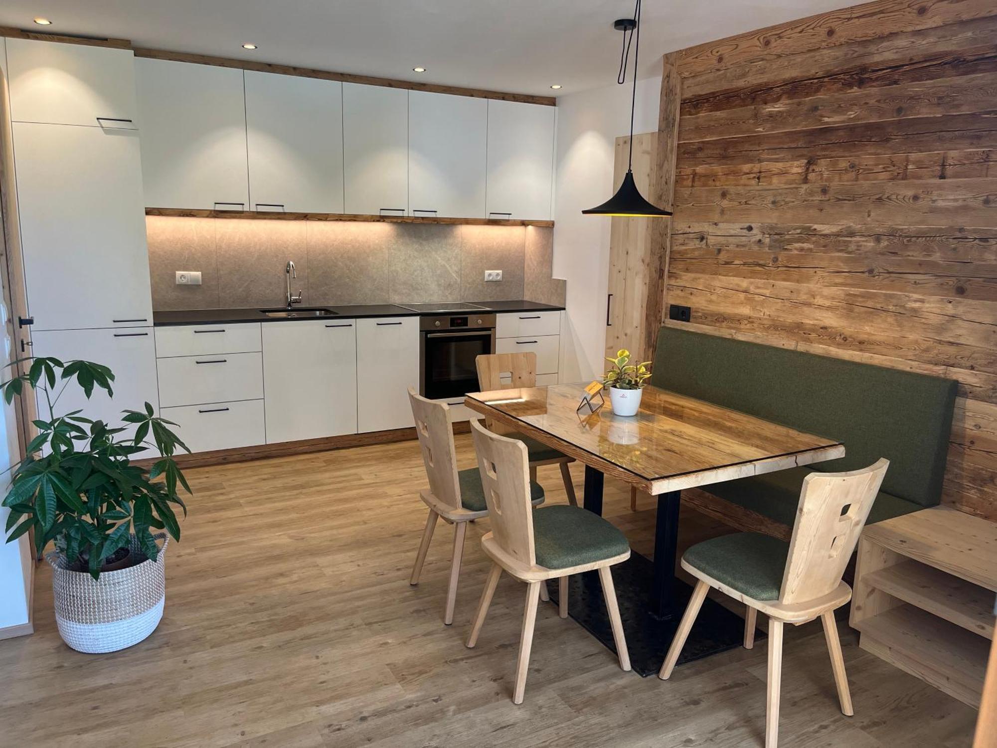 Apartment Pichlerhof San Lorenzo di Sebato Luaran gambar