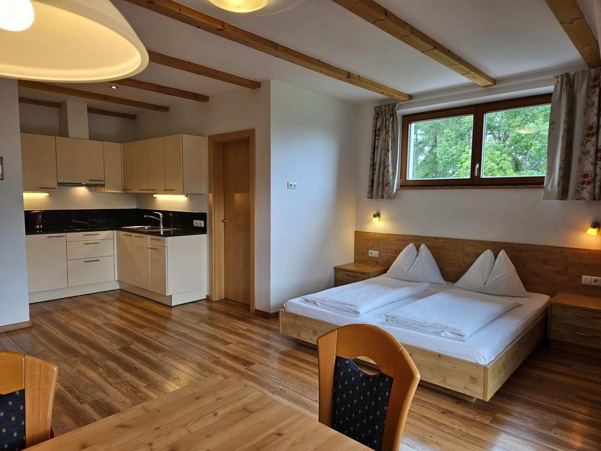 Apartment Pichlerhof San Lorenzo di Sebato Luaran gambar