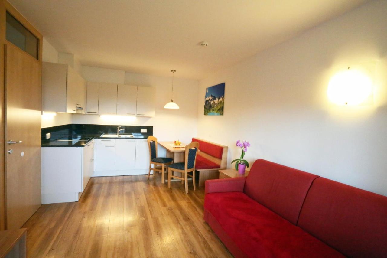 Apartment Pichlerhof San Lorenzo di Sebato Luaran gambar