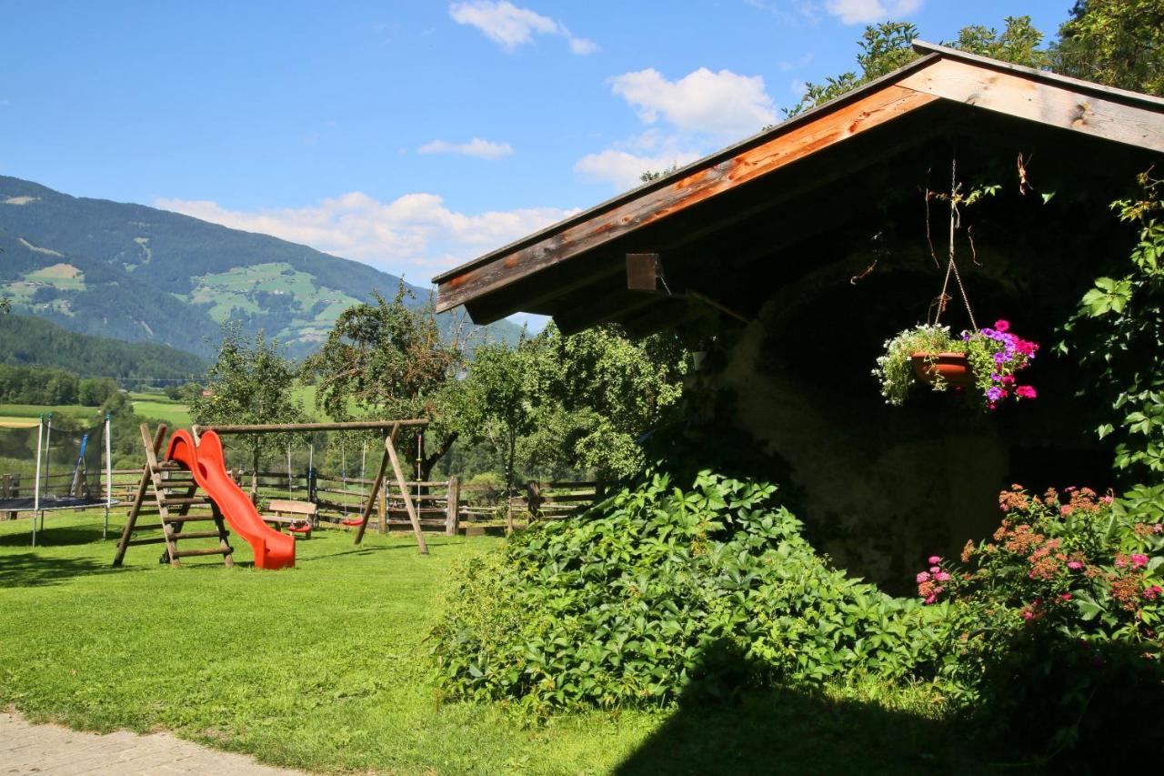 Apartment Pichlerhof San Lorenzo di Sebato Luaran gambar